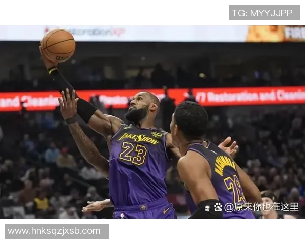 勇士与活塞激战三月二十五日NBA赛场精彩瞬间回顾 勇士与活塞激战三月二十五日NBA赛场精彩瞬间回顾