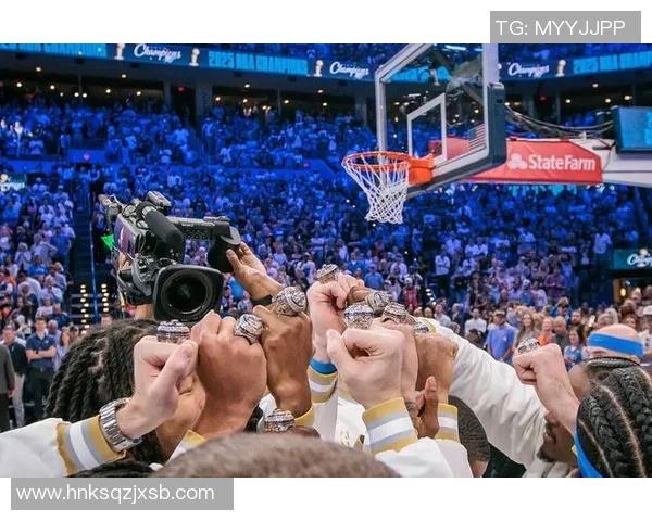 雷霆与火箭激战12月26日NBA赛场精彩对决引发球迷热议