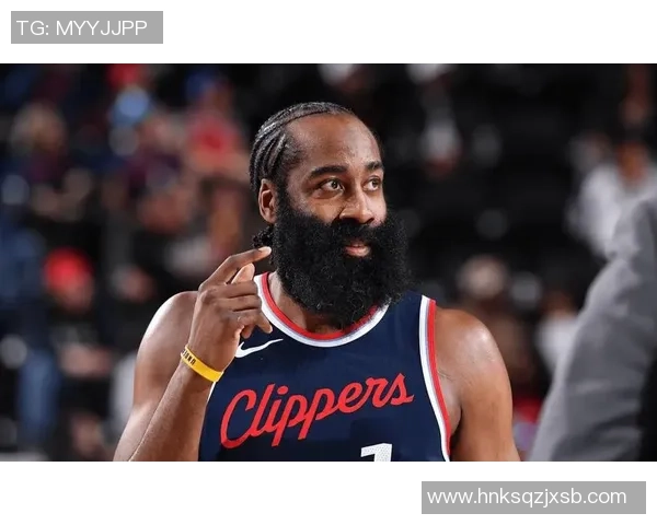 火箭与勇士G6对决哈登在第四节的惊艳表现与得分分析 火箭与勇士G6对决哈登在第四节的惊艳表现与得分分析